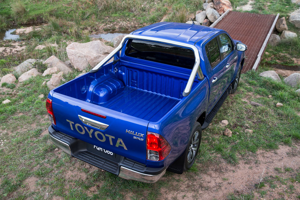 2015toyotahiluxpickupbed The Fast Lane Truck