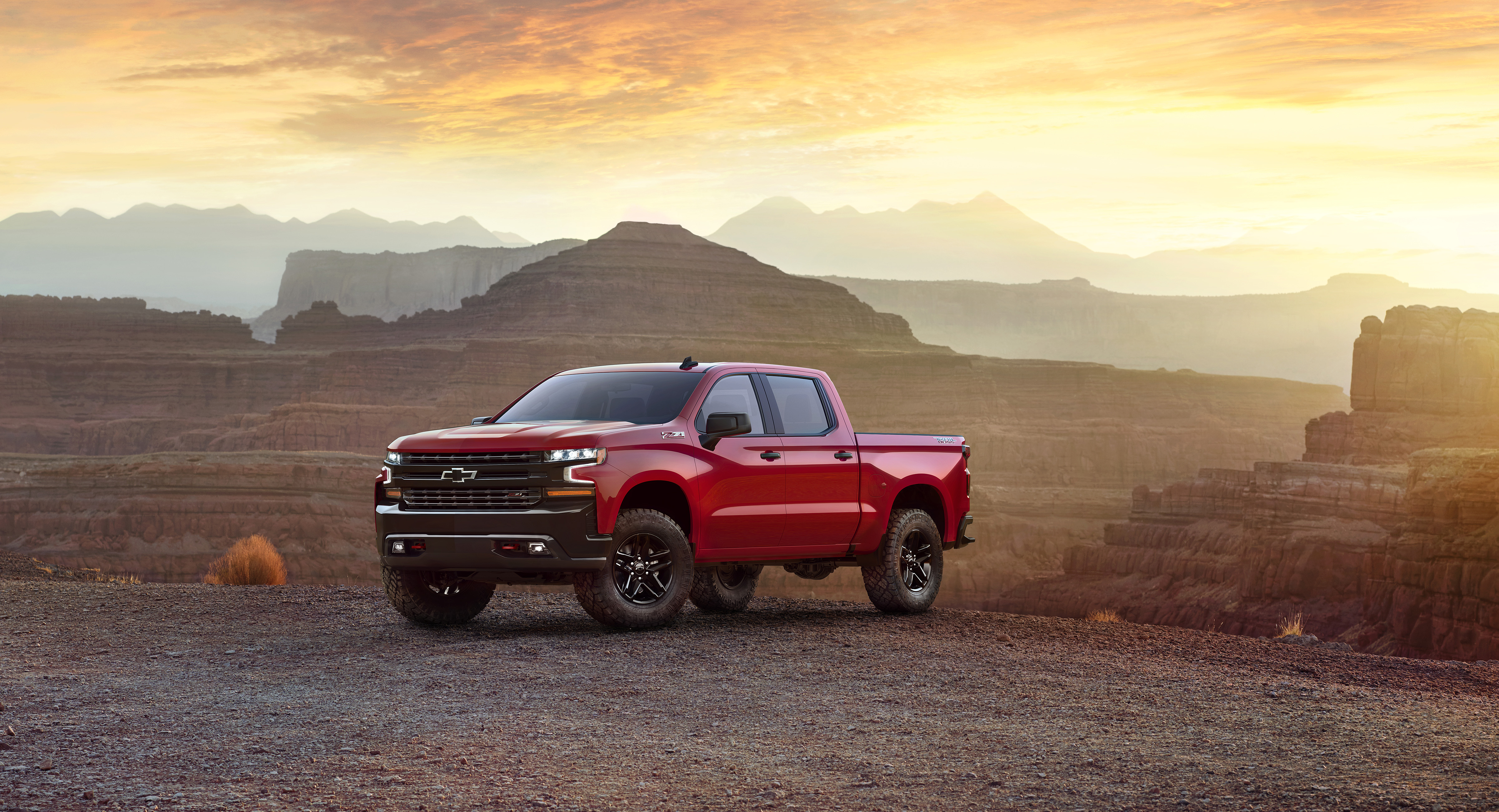 2019 Silverado TrailBoss revealed.