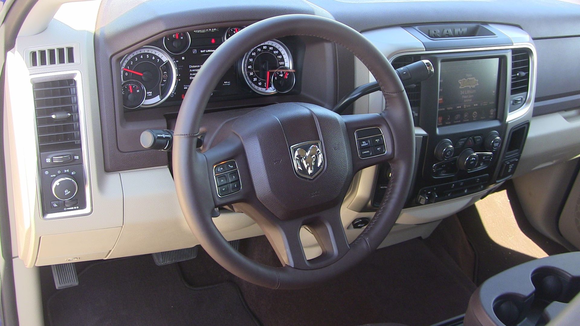 2014 Ram 2500 HD 6.4L Hemi - Delivering Promises? [Review ... 2014 Ram 2500 HD 6.4L Hemi - Delivering Promises? [Review ...
