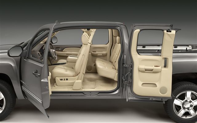 2011-Chevrolet-Silverado-1500-Extended-Cab-door.jpg