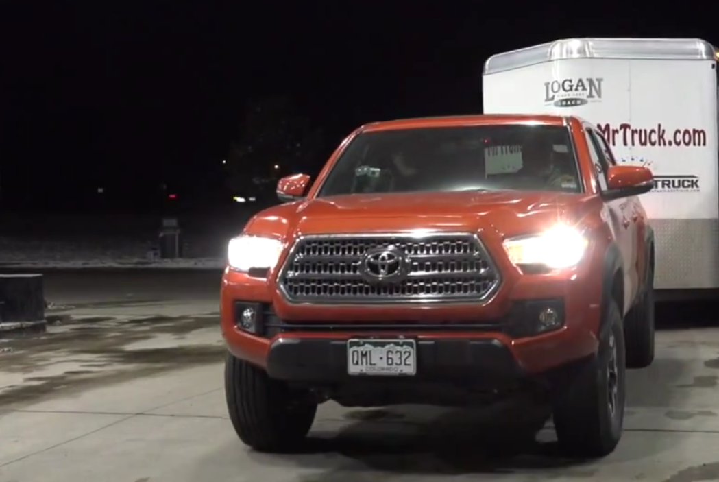 2016 toyota tacoma towing