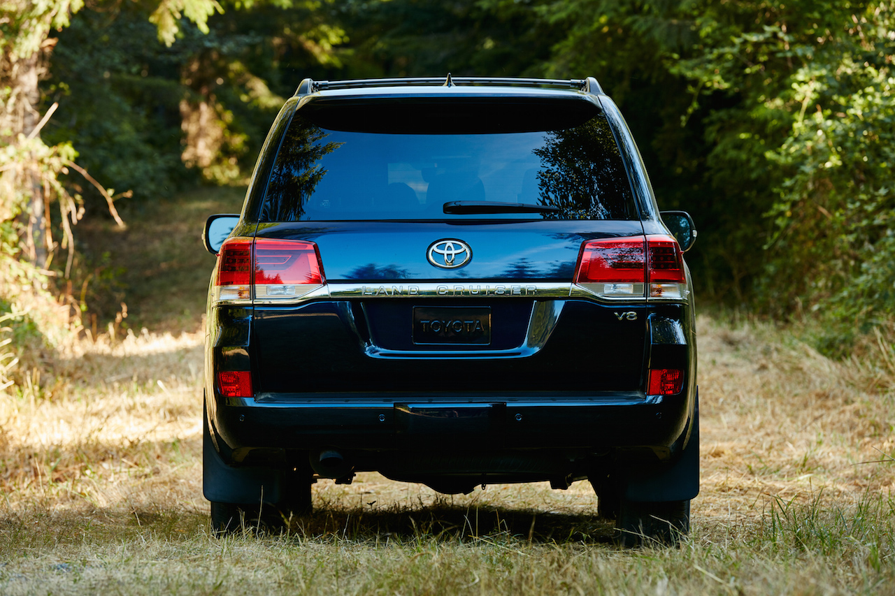 2016 Toyota Land Cruiser Understated Overlander Review The Fast Speaking Of Stature The Land Cruiser Felt Top Heavy At Times When It Shouldn T Have Such As On Straight Stretches Road Going 55 Mph