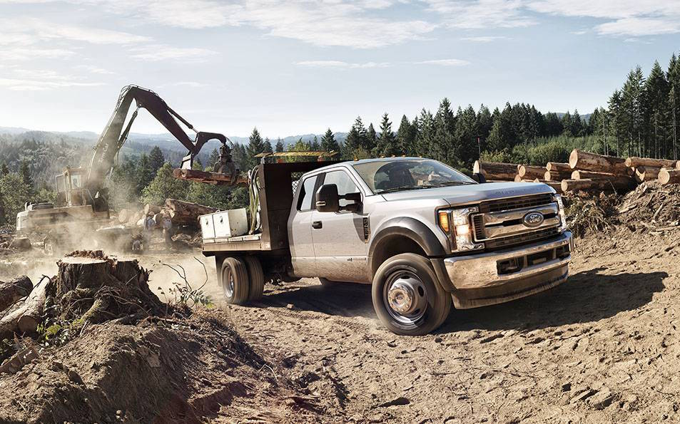 How Does The 2017 Ford Super Duty F 450 Tow 30 000 Lbs Up A Mountain The Entire Trip Down Mountain Was Without Issues Although We Smelled Hot Brakes When Came To A Stop In Town Of Silverthorne Co At Bottom