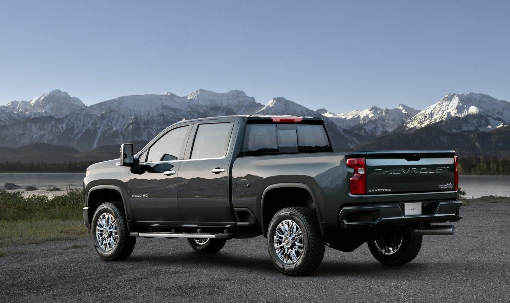2020 Chevy Silverado Hd High Country Reveals Its All New Face Second