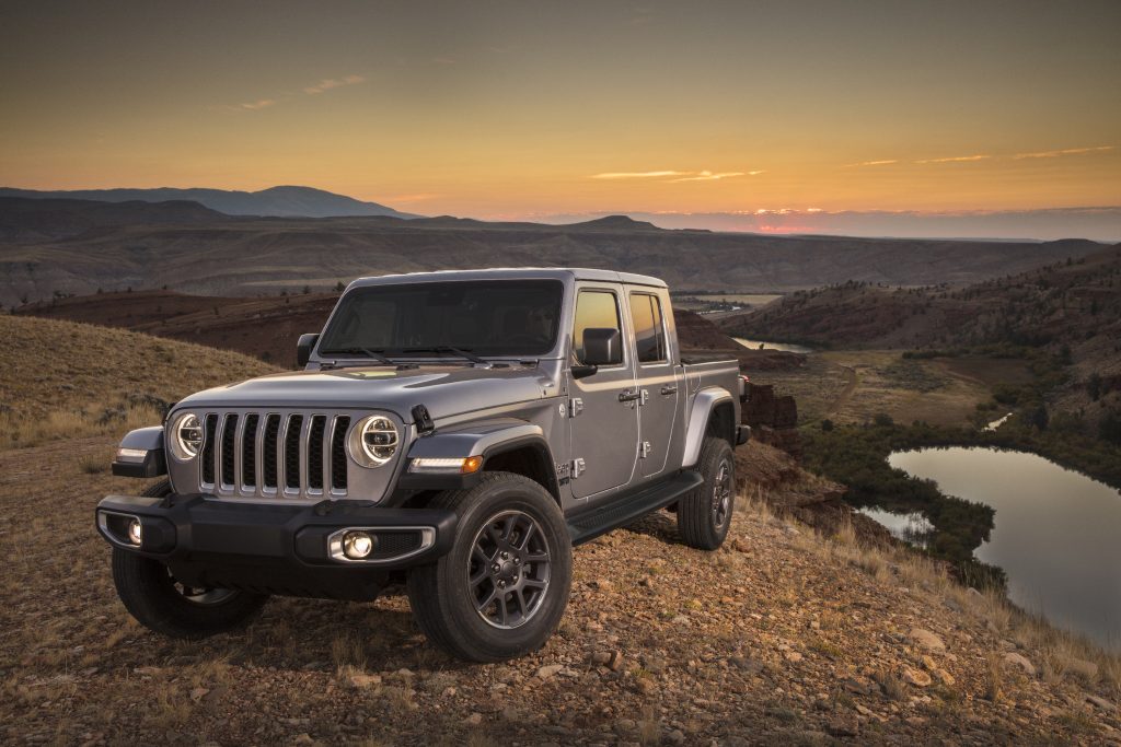 2020 jeep gladiator turning radius