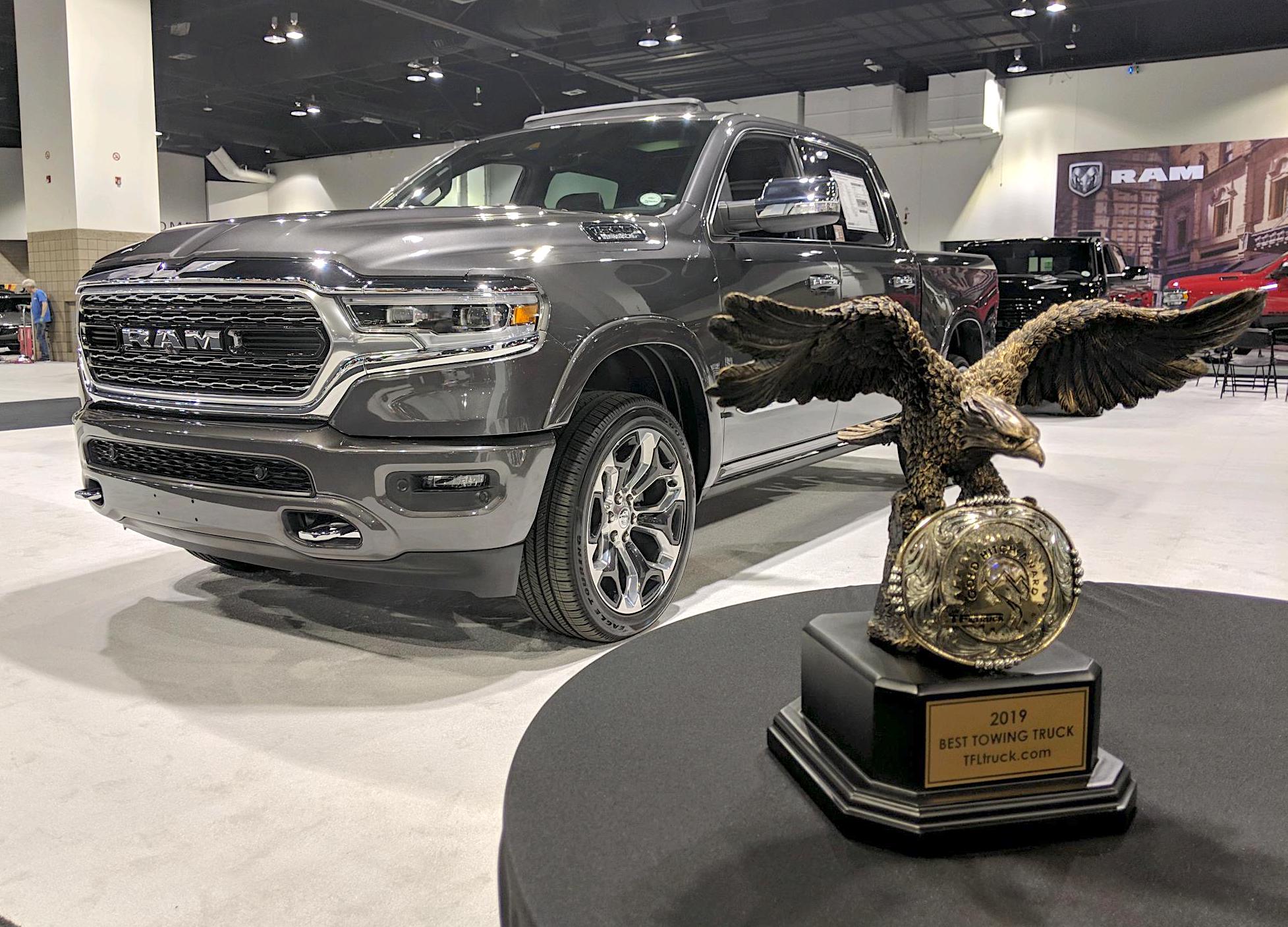 2019 ram 1500 awards